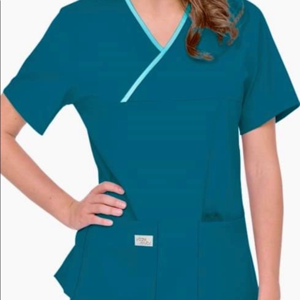 Scrubs top - new no tags